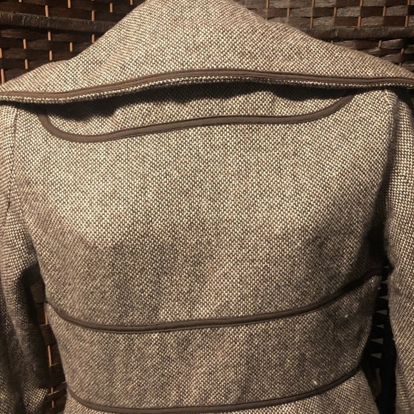 3/$30 - Seduction tan jacket, wool - Picture 7 of 7